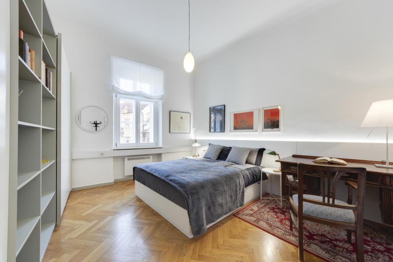 City Center Apartment With Parking Ljubljana Exteriör bild