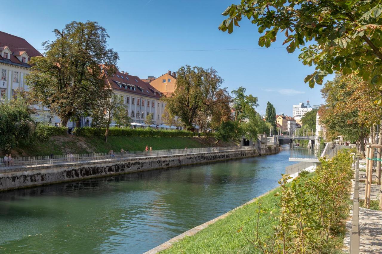 City Center Apartment With Parking Ljubljana Exteriör bild